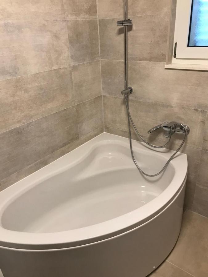 Appartamento Albatros Kaštel Sućurac Esterno foto